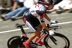 开云官网2026-哈利伯顿爆发，广东队横扫辽宁队，当篮球成为跨越文化的共同心跳