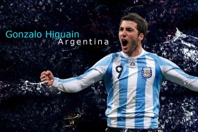 开云体育入口-巴萨对阵土耳其，基耶萨展现巨星价值，当战术齿轮化为艺术画笔