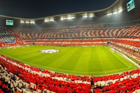 世界杯2026-德甲争冠战启示录，当孤勇者篮网，遇上群鹰老鹰