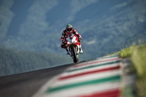 开云体育app-楚阿梅尼冠军级表现，亚特兰大全面压制国际米兰，蓝黑军团体系性溃败的警示