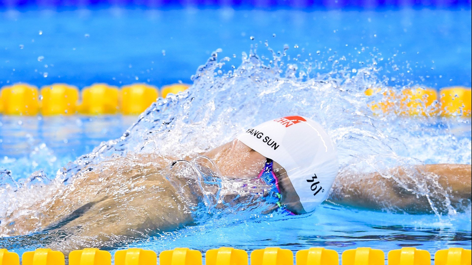 黄喜灿统治全场，比利时末节带走威尔士，足球场上的势能博弈