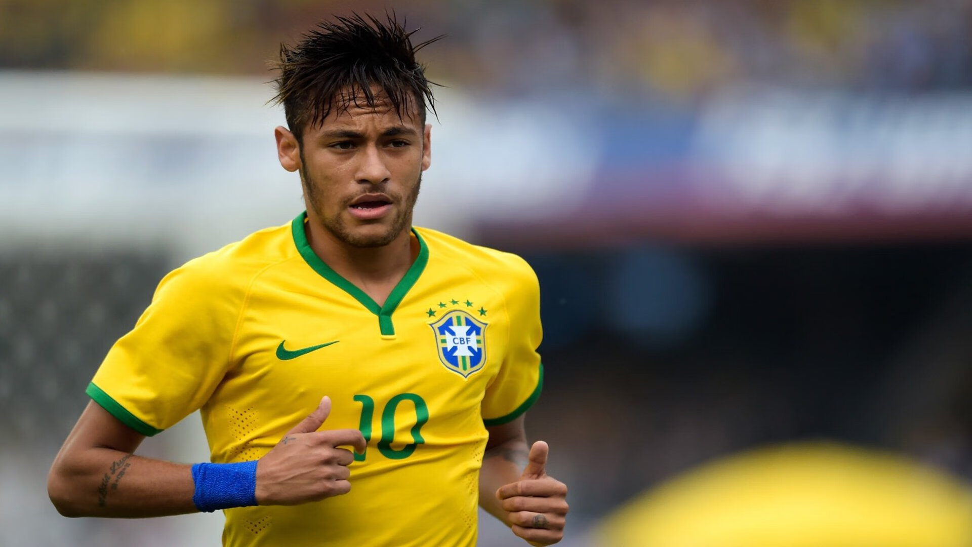 奥斯梅恩关键回合不手软，那不勒斯掀翻尤文图斯